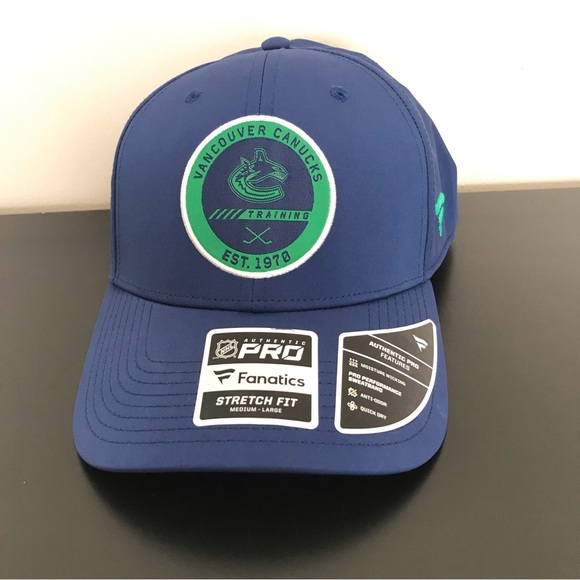 New Vancouver Canucks Training Authentic Pro Fanatics Stretch Fit Hat NHL Hockey - Picture 2 of 14